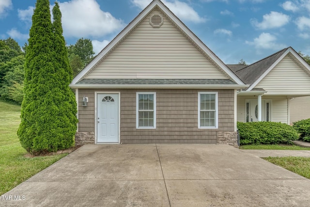 250 Bradford Ln, Bristol, TN 37620 - photo 2