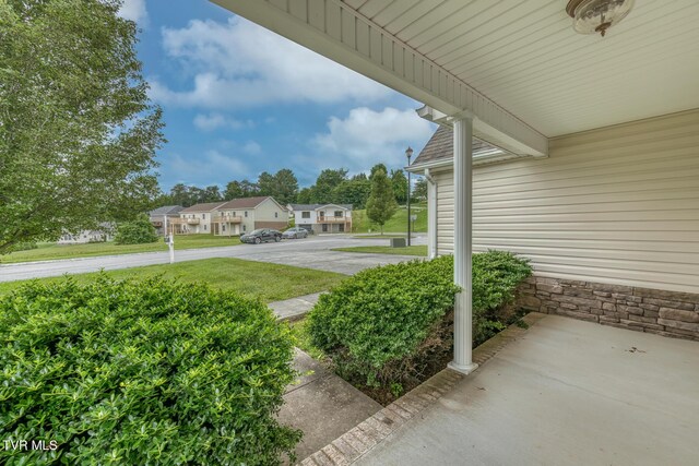 250 Bradford Ln, Bristol, TN 37620 - photo 4