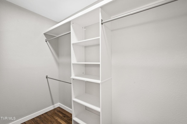 409 Pennsylvania Ave, Bristol, TN 37620 - walk in closet featuring dark wood finished floors