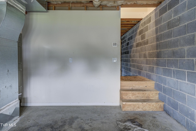 33 Mockingbird Ct, Jonesborough, TN 37659 - stairway featuring unfinished concrete floors