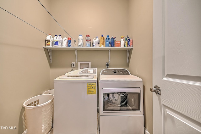 5000 Aberlea Pl, Piney Flats, TN 37686 - laundry area with independent washer and dryer