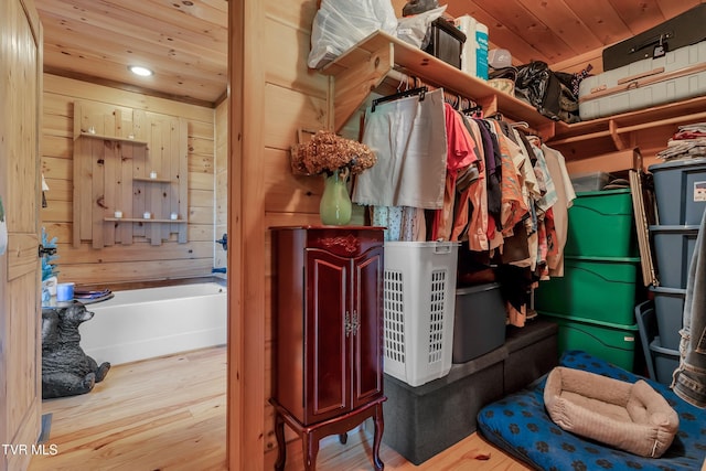 121 Hulse Rd, Jonesborough, TN 37659 - spacious closet featuring wood finished floors