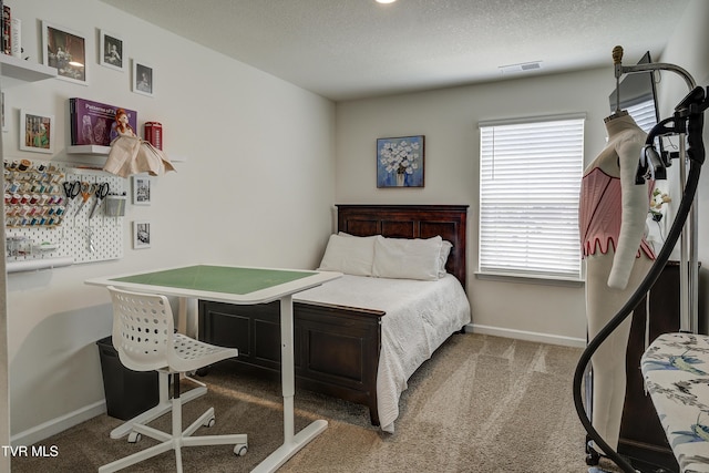194 Wanderlust Ct, Johnson City, TN 37604 - bedroom featuring carpet flooring and a textured ceiling