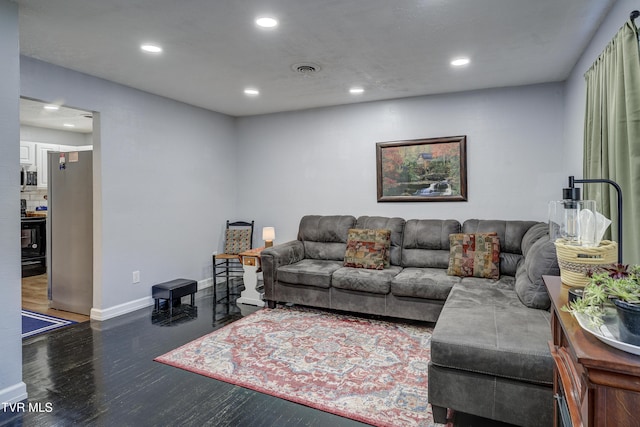 1277 Cooks Valley Rd, Kingsport, TN 37664 - living room featuring wood finished floors and recessed lighting