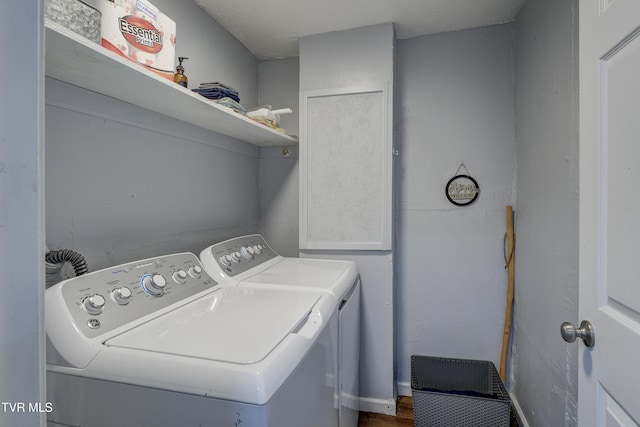 1277 Cooks Valley Rd, Kingsport, TN 37664 - washroom featuring independent washer and dryer and baseboards