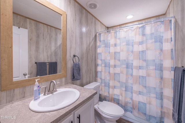 120 Maple Crest Cir, Surgoinsville, TN 37873 - bathroom featuring vanity and toilet