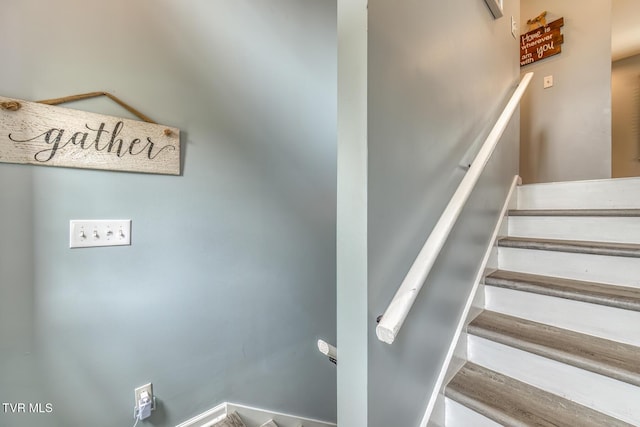 103 Daniels Way, Johnson City, TN 37615 - view of staircase