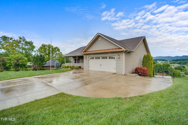 397 Ridgecrest Rd, Jonesborough, TN 37659 - view of front of house featuring driveway and a garage