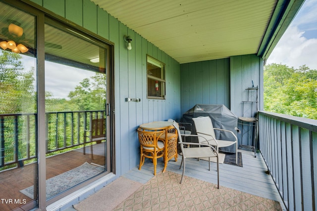 151 Woodcrest Ln Unit 0, Bristol, VA 24201 - balcony with area for grilling