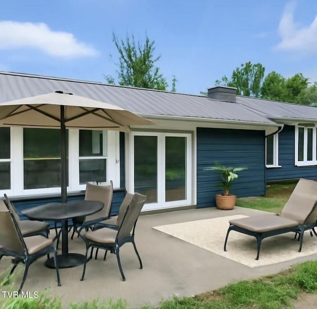 3974 Memorial Blvd, Kingsport, TN 37664 - view of patio with outdoor dining area