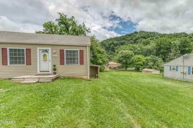 2344 Anderson St, Bristol, TN 37620 - view of front of house with a front yard