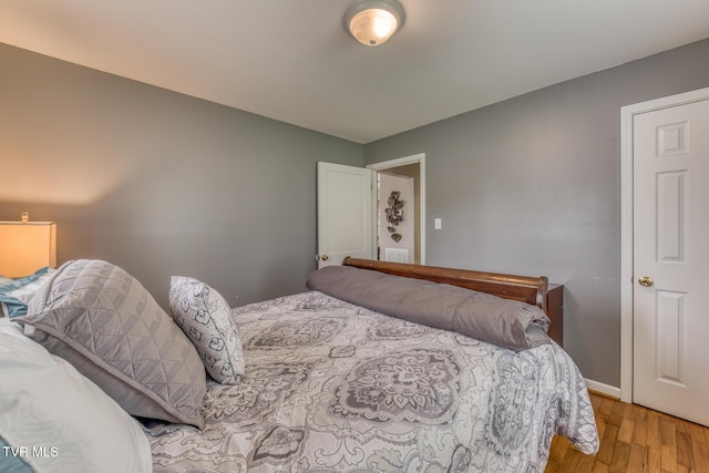 2344 Anderson St, Bristol, TN 37620 - bedroom with light wood-type flooring and baseboards