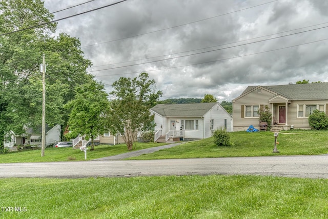 2344 Anderson St, Bristol, TN 37620 - view of front of home featuring a front lawn