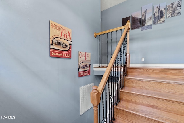 3500 Old Stage Rd, Chuckey, TN 37641 - view of stairs
