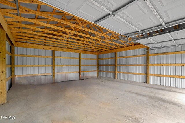 945 Dashaway Rd, Chuckey, TN 37641 - view of garage