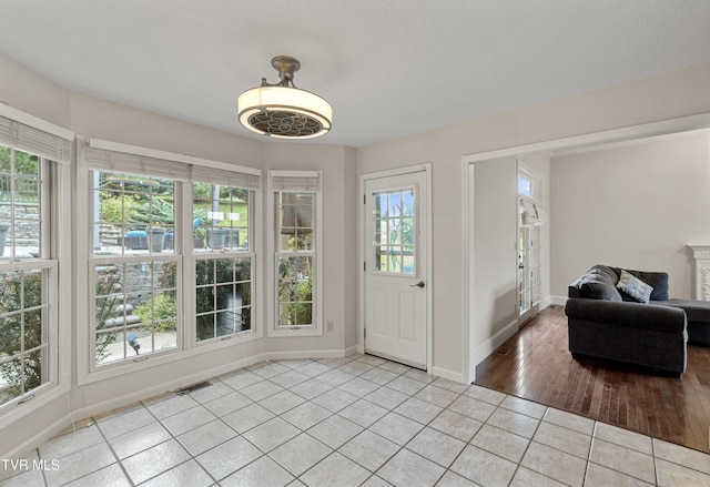 945 Dashaway Rd, Chuckey, TN 37641 - foyer entrance with light tile patterned floors and baseboards