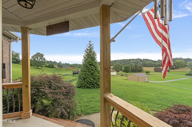 945 Dashaway Rd, Chuckey, TN 37641 - view of grassy yard with an outbuilding