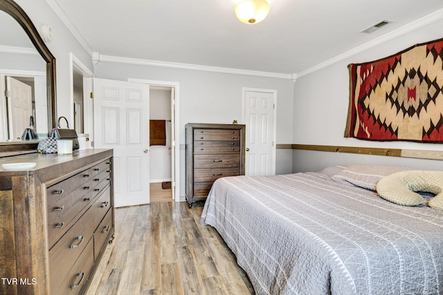 208 Hallock Pl, Abingdon, VA 24210 - bedroom featuring crown molding and light wood-style flooring