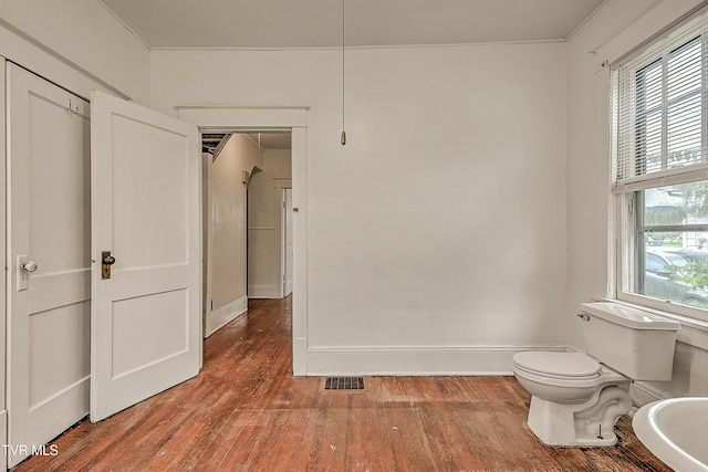 1149 Moorland Ave, Bristol, VA 24201 - bathroom featuring wood finished floors and crown molding