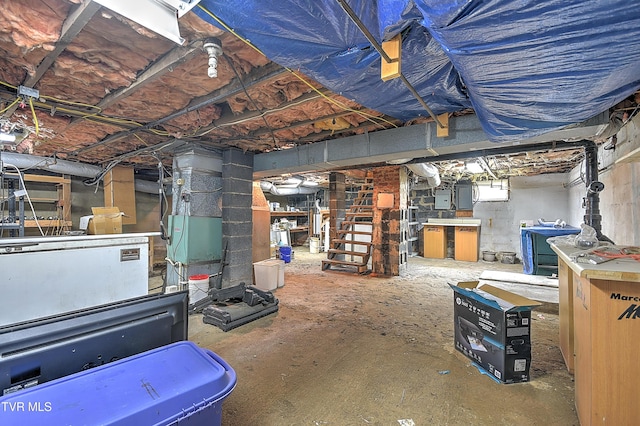 307 Tween Hills Rd, Bristol, TN 37620 - unfinished below grade area with stairway and electric panel