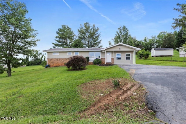 419 Ashville Ave, Mount Carmel, TN 37645 - photo 3