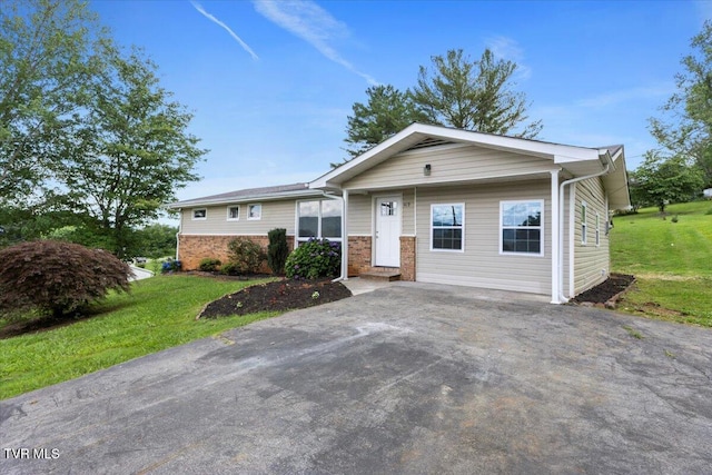419 Ashville Ave, Mount Carmel, TN 37645 - photo 1
