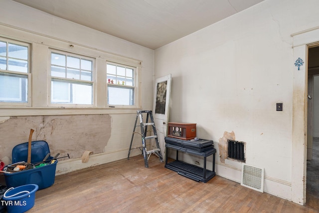 1411 E Unaka Ave, Johnson City, TN 37601 - miscellaneous room with wood finished floors