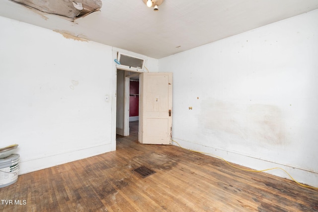 1411 E Unaka Ave, Johnson City, TN 37601 - unfurnished room featuring wood finished floors