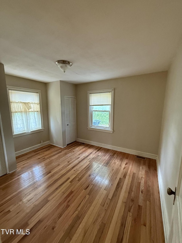 609 W D St, Elizabethton, TN 37643 - empty room featuring hardwood / wood-style flooring