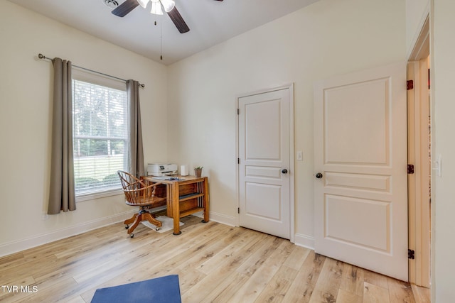 1645 Old Stagecoach Rd, Jonesborough, TN 37659 - office featuring ceiling fan and light wood-style floors