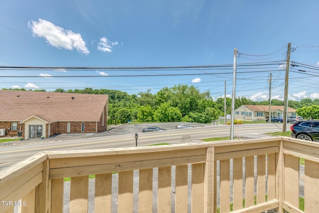 2642 Broad St, Bristol, TN 37620 - view of wooden terrace