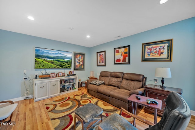 788 Watauga Rd, Watauga, TN 37694 - living area featuring light wood-type flooring, recessed lighting, and a desk