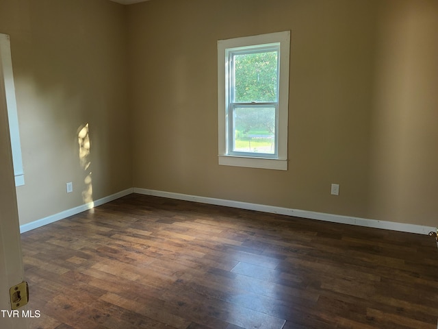 1814 Park St, Kingsport, TN 37664 - empty room featuring dark wood finished floors