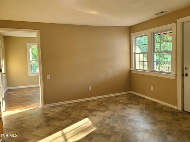 1814 Park St, Kingsport, TN 37664 - unfurnished room with stone finish flooring
