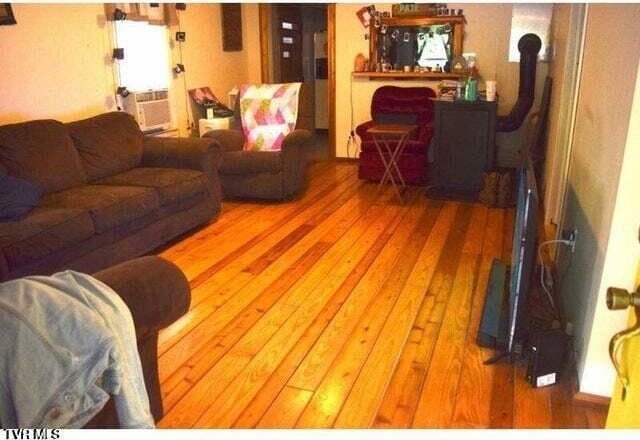 500 Guy Lloyd Rd, Erwin, TN 37650 - living area with wood-type flooring