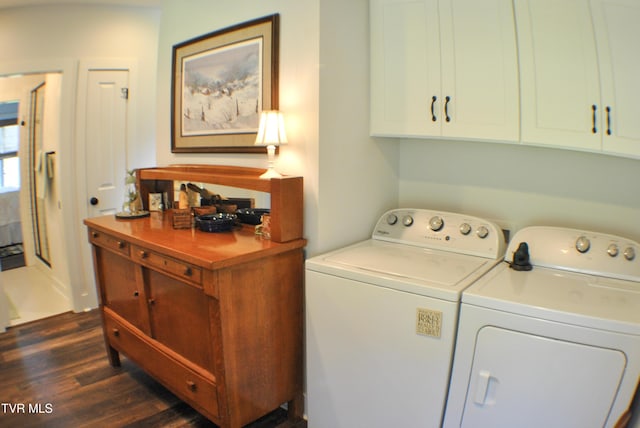 286 Sliger Rd, Jonesborough, TN 37659 - laundry area featuring washer and dryer, dark wood-style floors, and cabinet space