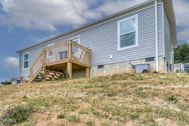 2311 Serenity Ct, Kingsport, TN 37665 - rear view of house with a wooden deck and crawl space