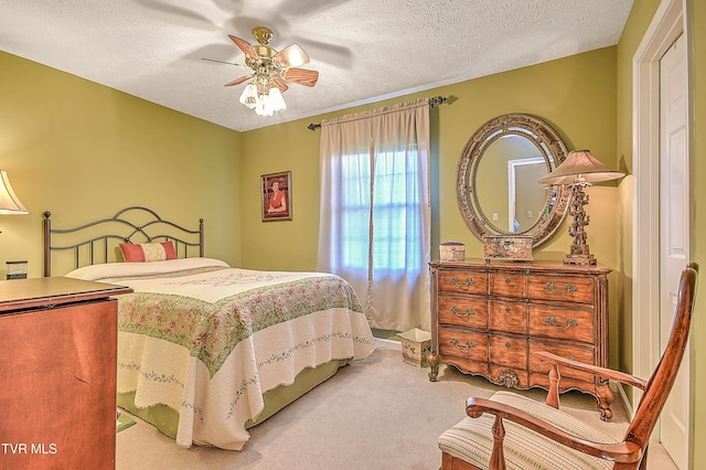 713 Teasel Dr Unit 0, Kingsport, TN 37660 - carpeted bedroom with a textured ceiling and a ceiling fan