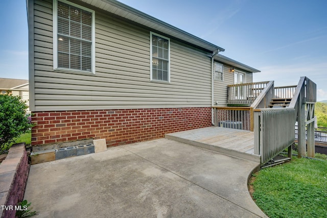 241 Stone Edge Cir, Kingsport, TN 37660 - back of house with a patio area and a wooden deck