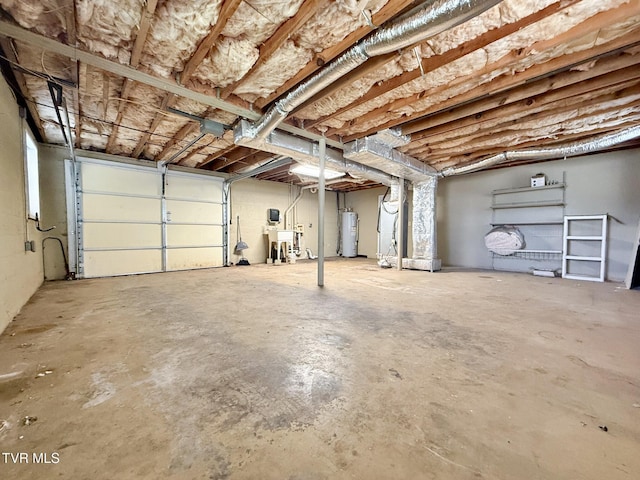 130 Kiser Cir, Jonesborough, TN 37659 - garage with electric water heater