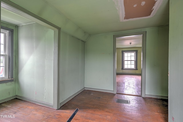 1230 Carolina Ave, Bristol, TN 37620 - unfurnished room with wood finished floors