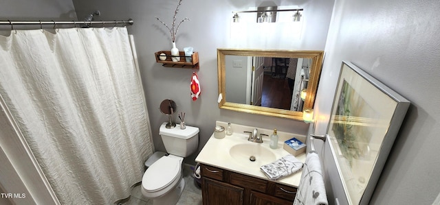 312 Old Franklin Pl Unit 5, Jonesborough, TN 37659 - bathroom featuring vanity and a shower with shower curtain