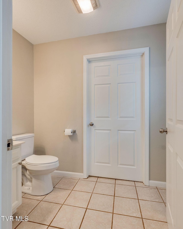 19275 Wyndale Rd, Abingdon, VA 24210 - bathroom featuring tile patterned flooring and baseboards