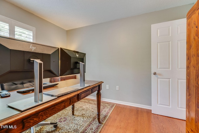 19275 Wyndale Rd, Abingdon, VA 24210 - home office featuring wood finished floors and baseboards