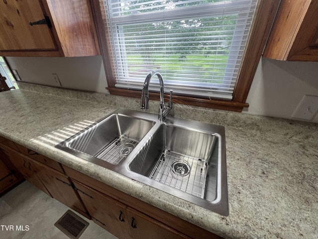 1803 E Oakland Ave, Johnson City, TN 37601 - photo 8