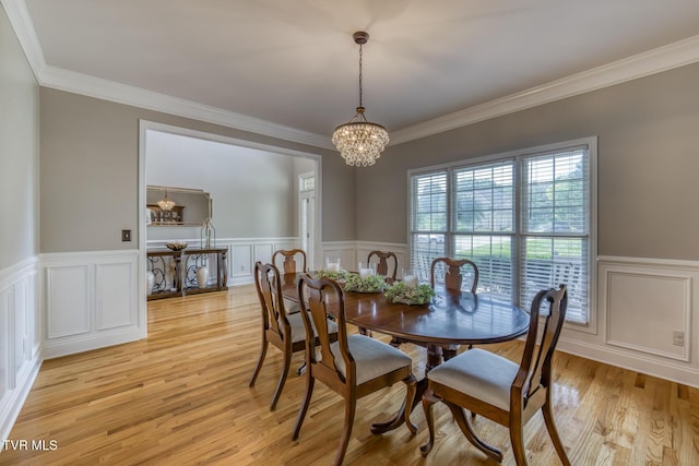 3 Chestnut Ridge Ct, Jonesborough, TN 37659 - dining space with a chandelier, crown molding, a decorative wall, wainscoting, and light wood-style floors