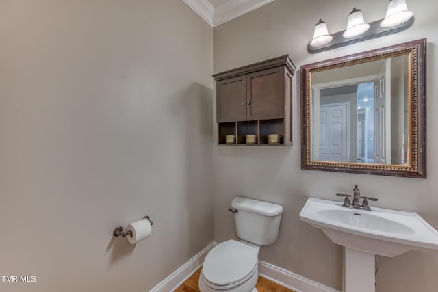3 Chestnut Ridge Ct, Jonesborough, TN 37659 - half bath featuring ornamental molding and toilet