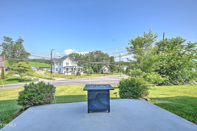 517 W Glade St, Glade Spring, VA 24340 - view of patio / terrace