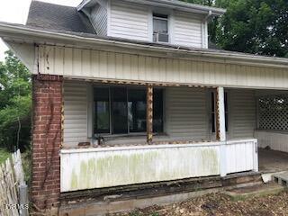 729 Fairview St, Bristol, VA 24201 - photo 1