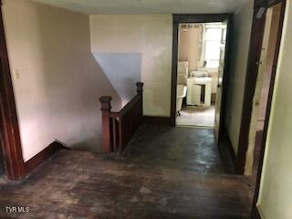 729 Fairview St, Bristol, VA 24201 - photo 5